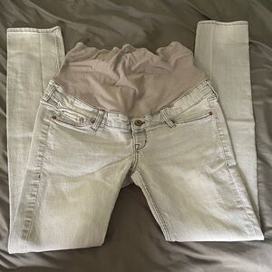 Stylish Women's Light Gray Wash Jeans